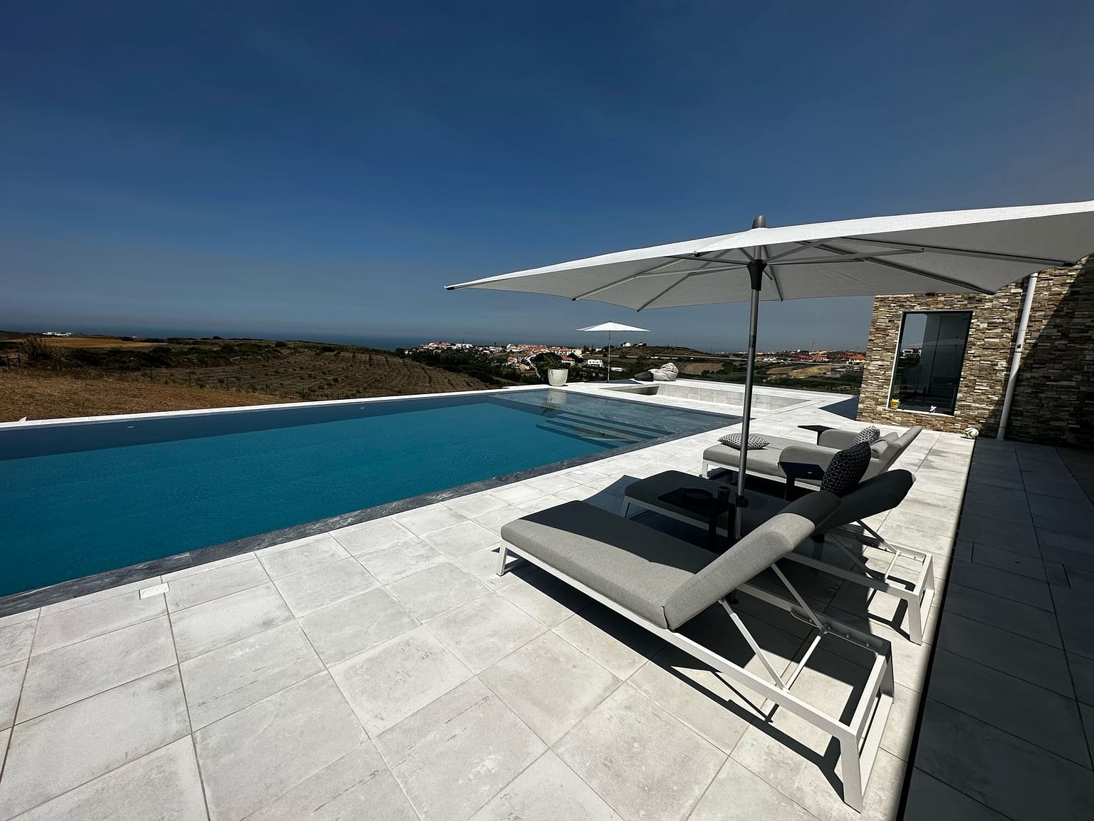 d5bc6e58 4d8f 435a 9c38 5c8b596e9263