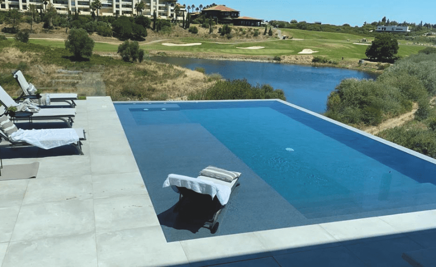6 Piscinas Infinity Fevereiro 12, 2025 Capa Infinity